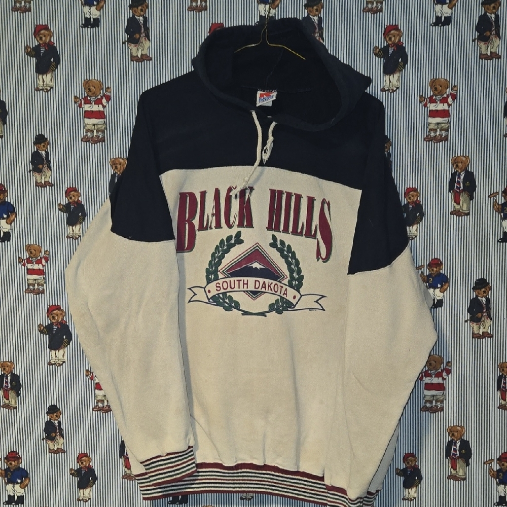 Vintage 90's Black Hills South Dakota Graphic Hoodie Sweatshirt Rugged Sweats XL